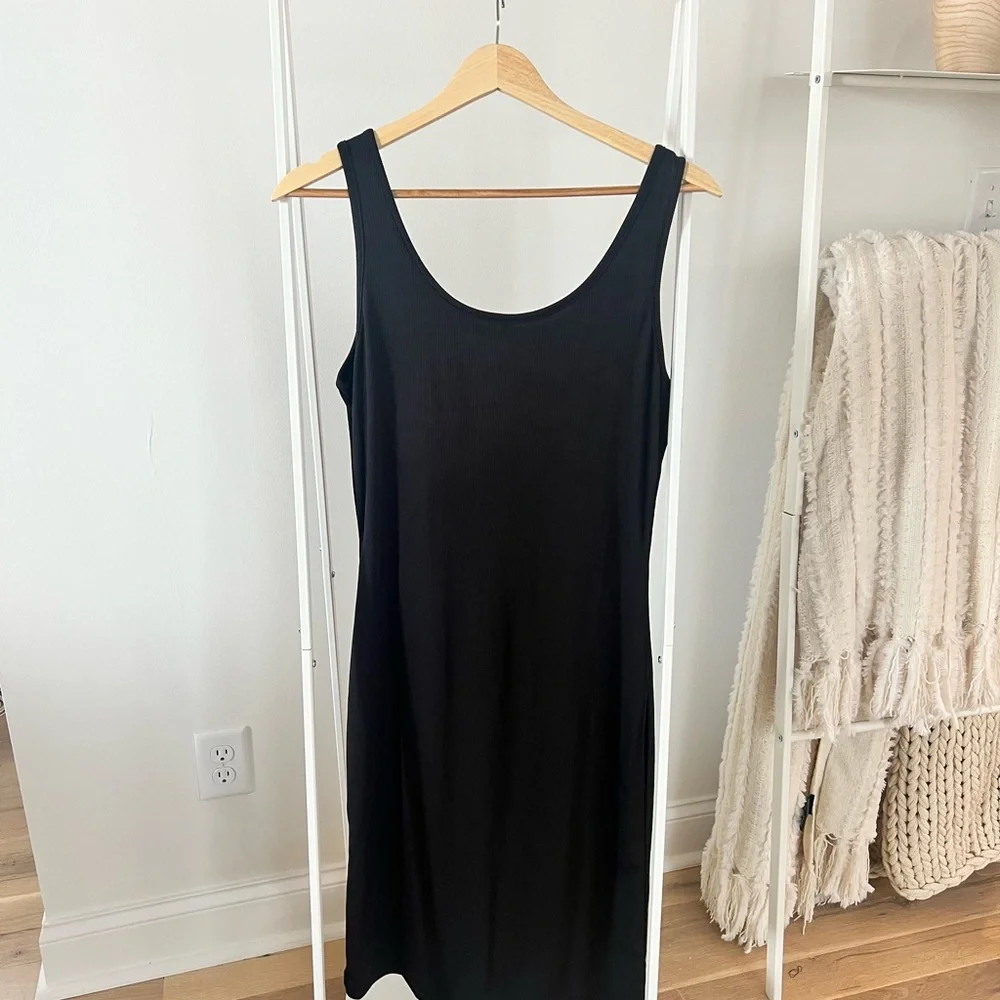 Black Ribbed Midi Dress - Picture 2 of 3